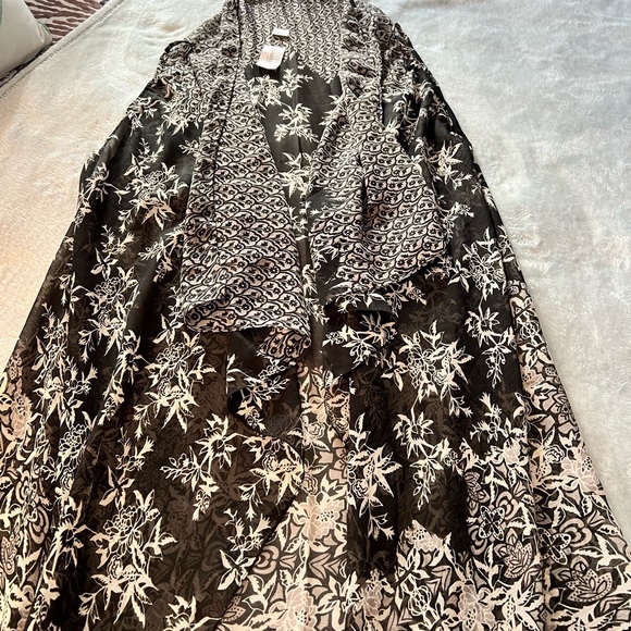 Overlay - Sheer, Black, Gray & Tan - Picture 3 of 3